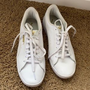 Puma Vikky v2 leather sneakers sz 9